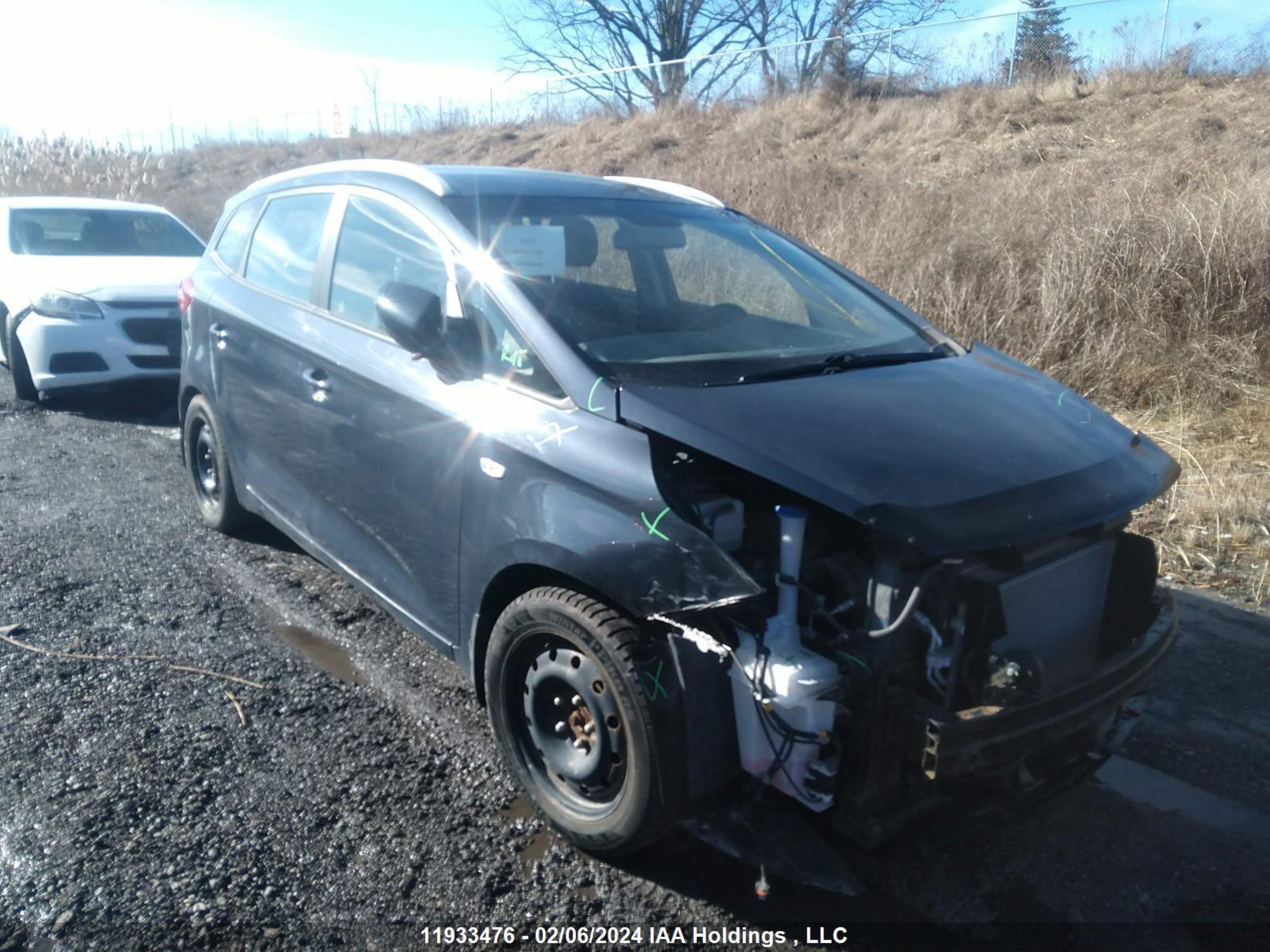 Photo 0 VIN: KNAHT8A37E7059009 - KIA RONDO 