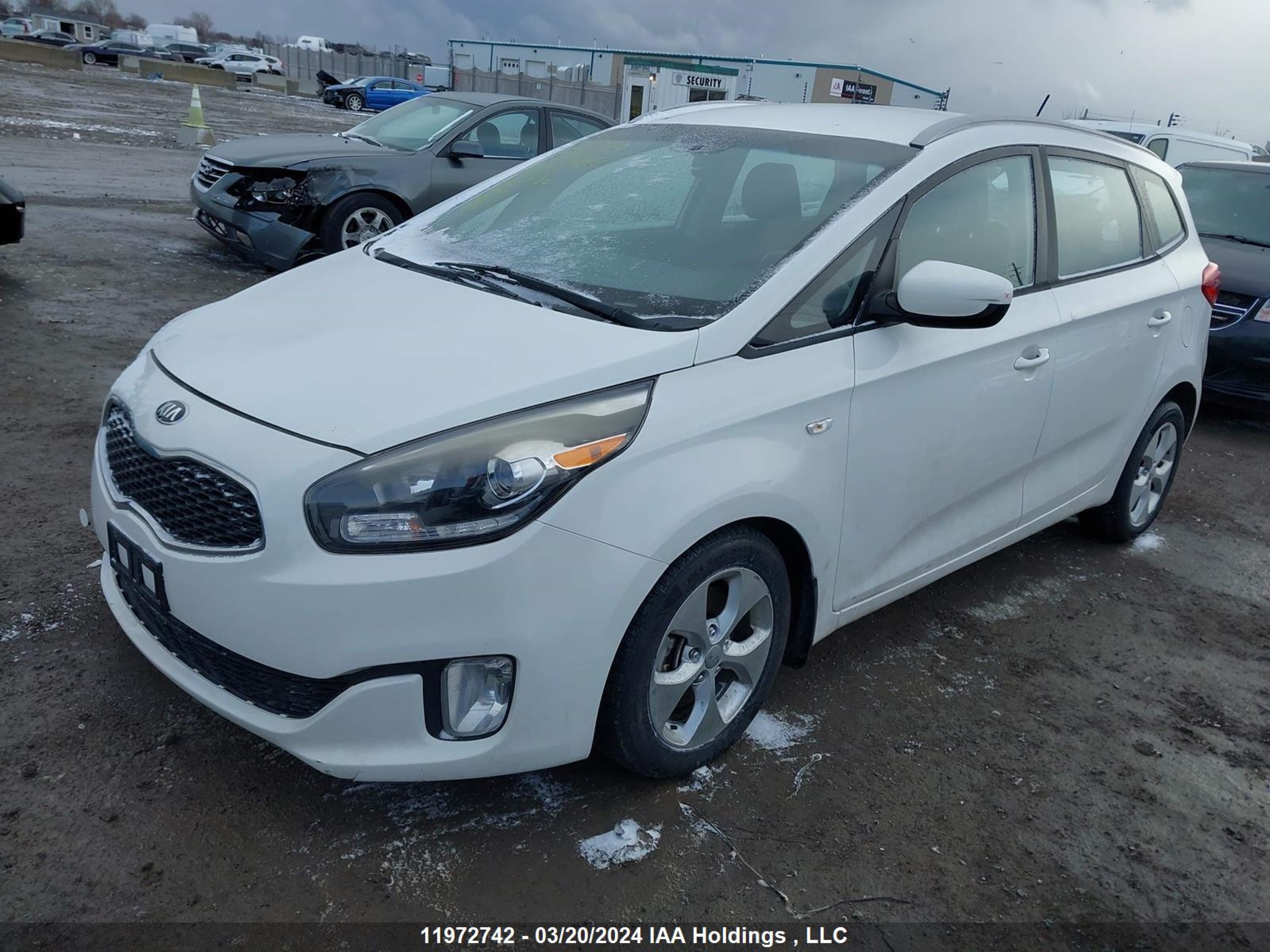 Photo 1 VIN: KNAHT8A37F7097468 - KIA RONDO 