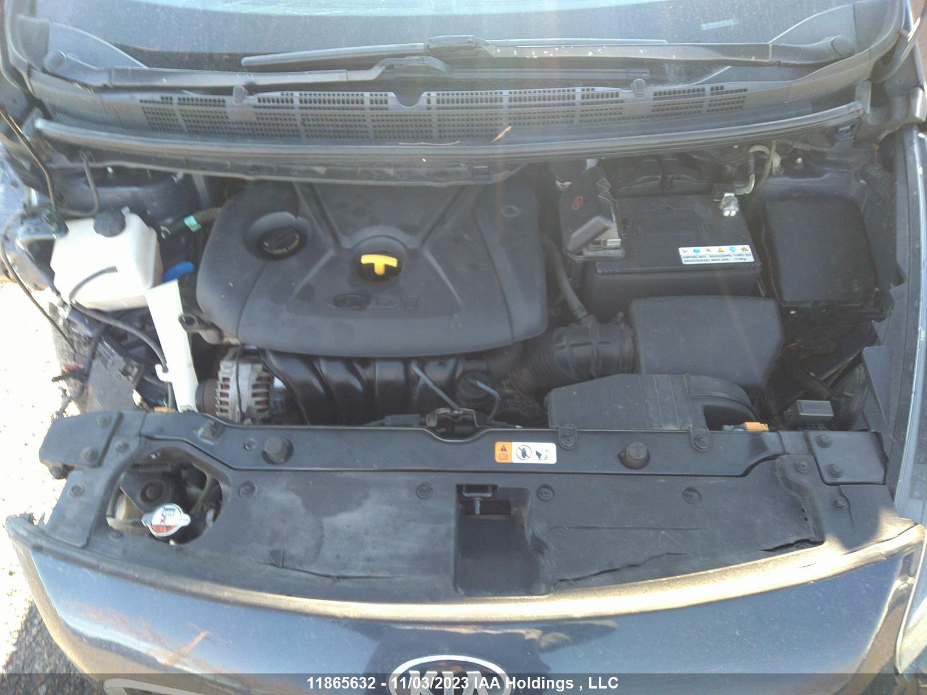 Photo 9 VIN: KNAHT8A37F7122238 - KIA RONDO 