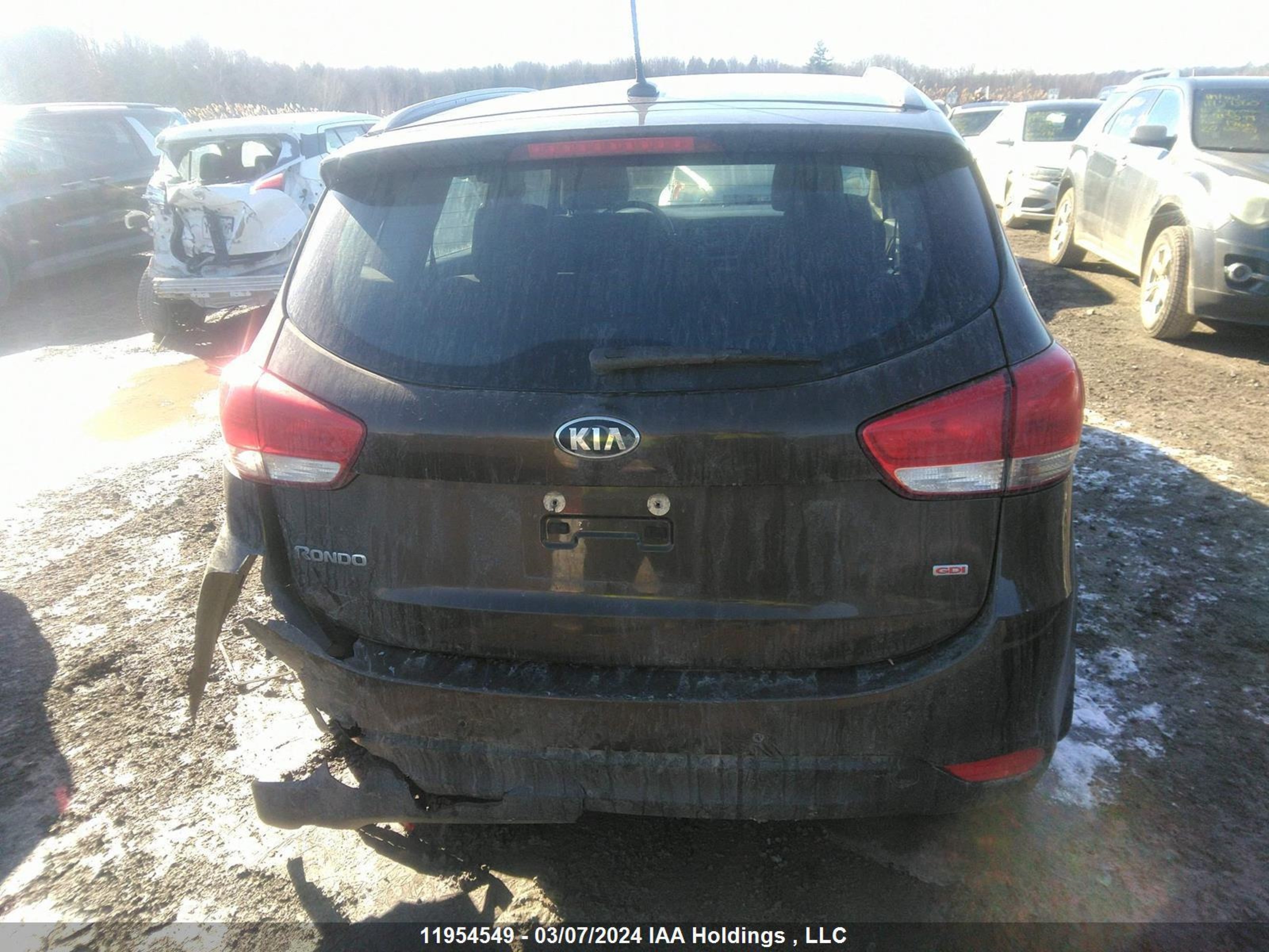 Photo 15 VIN: KNAHT8A38F7088925 - KIA RONDO 