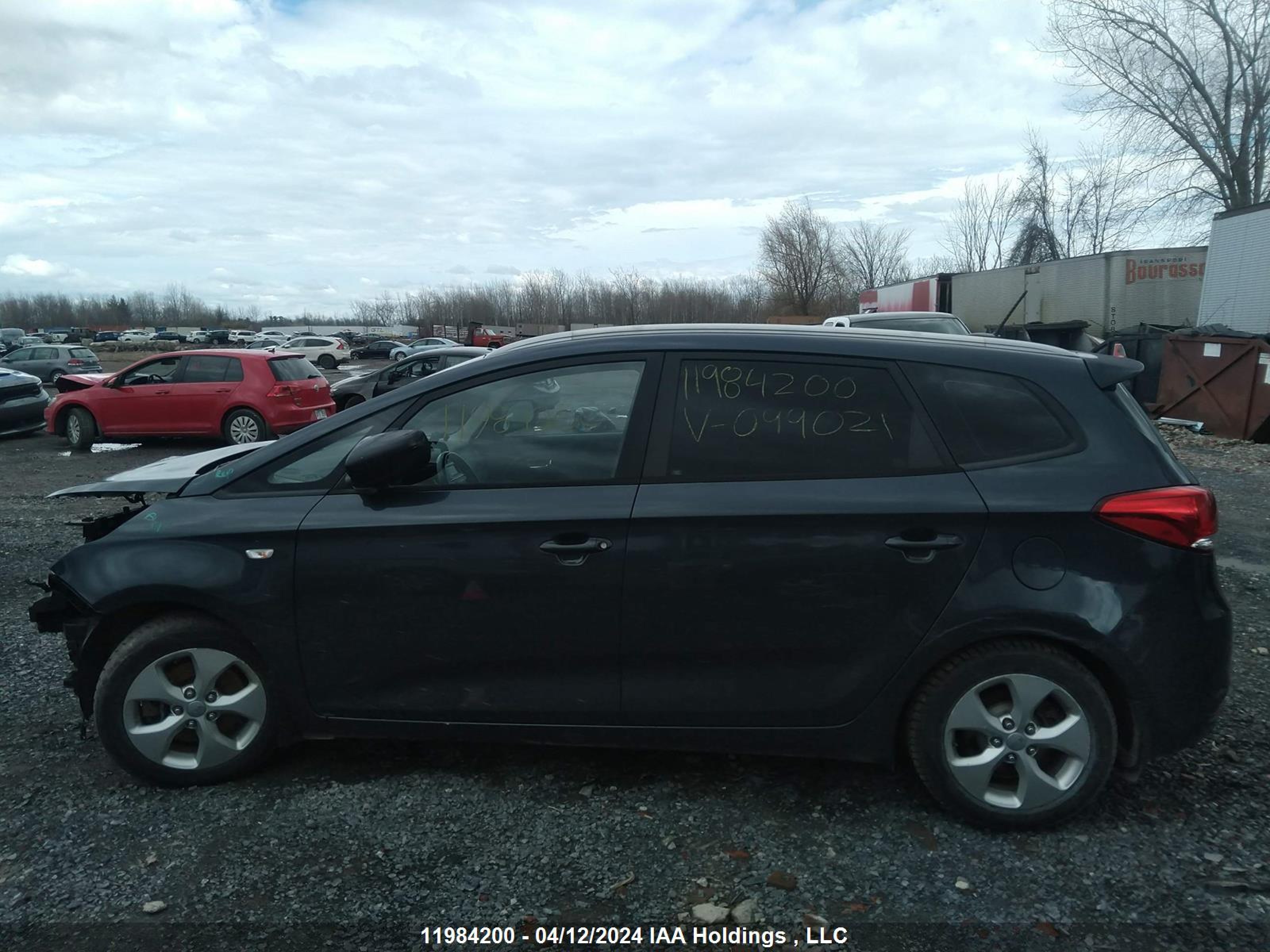 Photo 14 VIN: KNAHT8A38F7099021 - KIA RONDO 