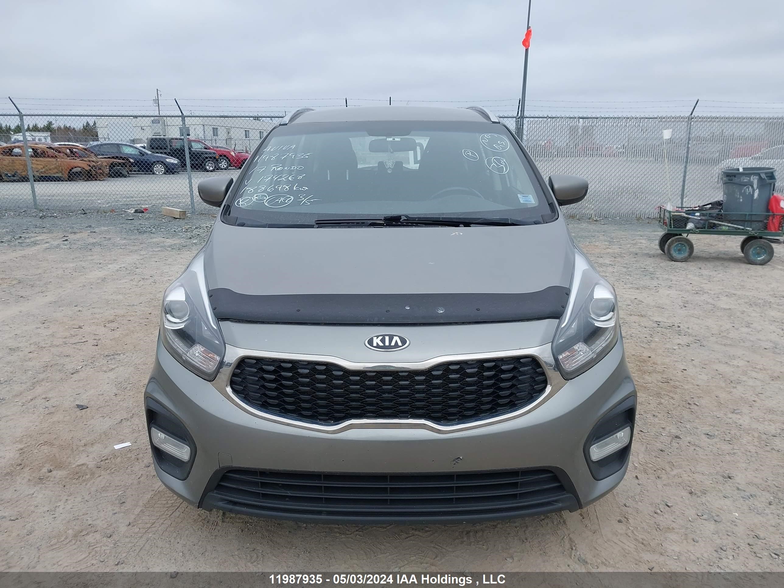 Photo 12 VIN: KNAHT8A38H7174268 - KIA RONDO 