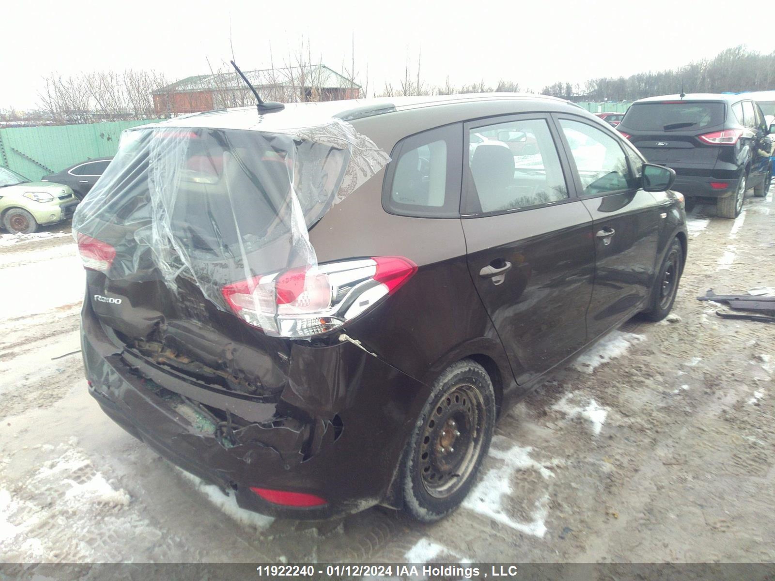 Photo 3 VIN: KNAHT8A39E7052871 - KIA RONDO 