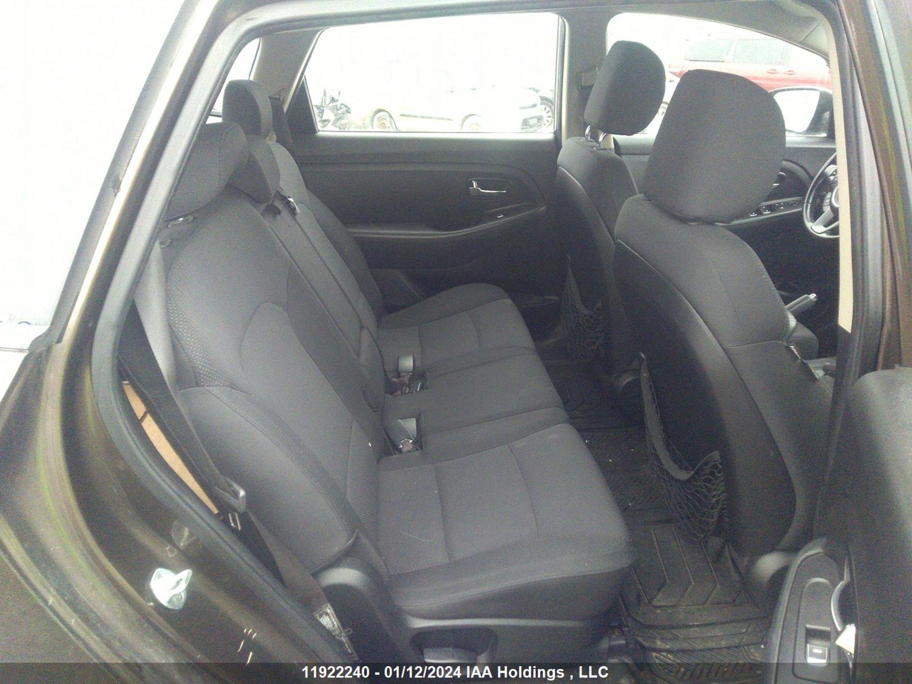 Photo 7 VIN: KNAHT8A39E7052871 - KIA RONDO 