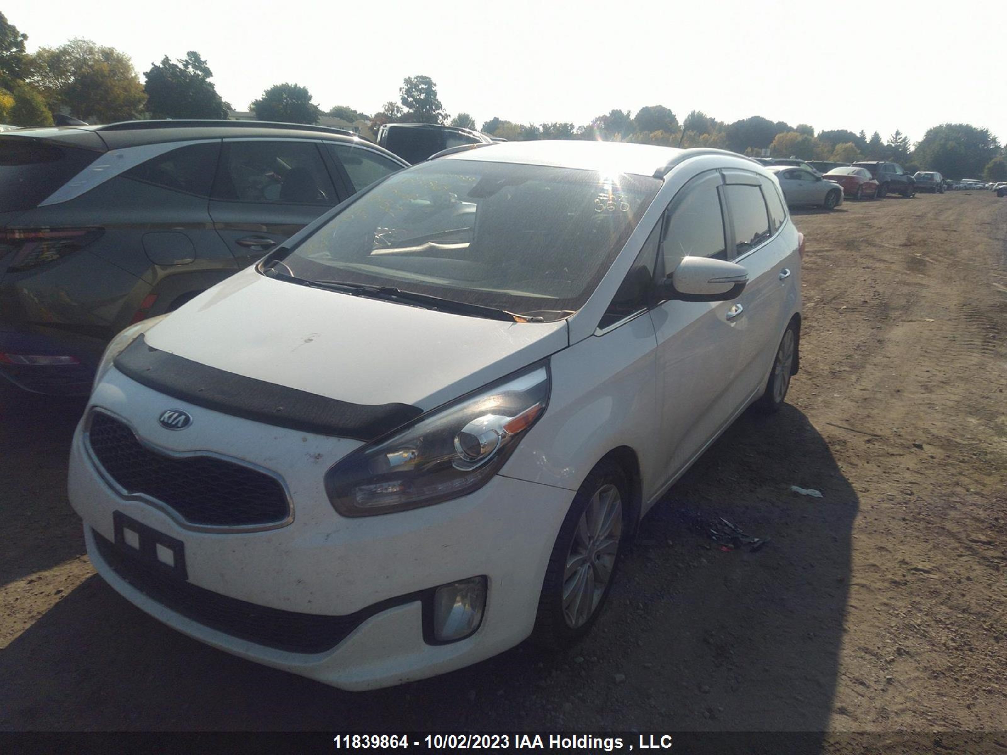 Photo 1 VIN: KNAHU8A30E7041562 - KIA RONDO 