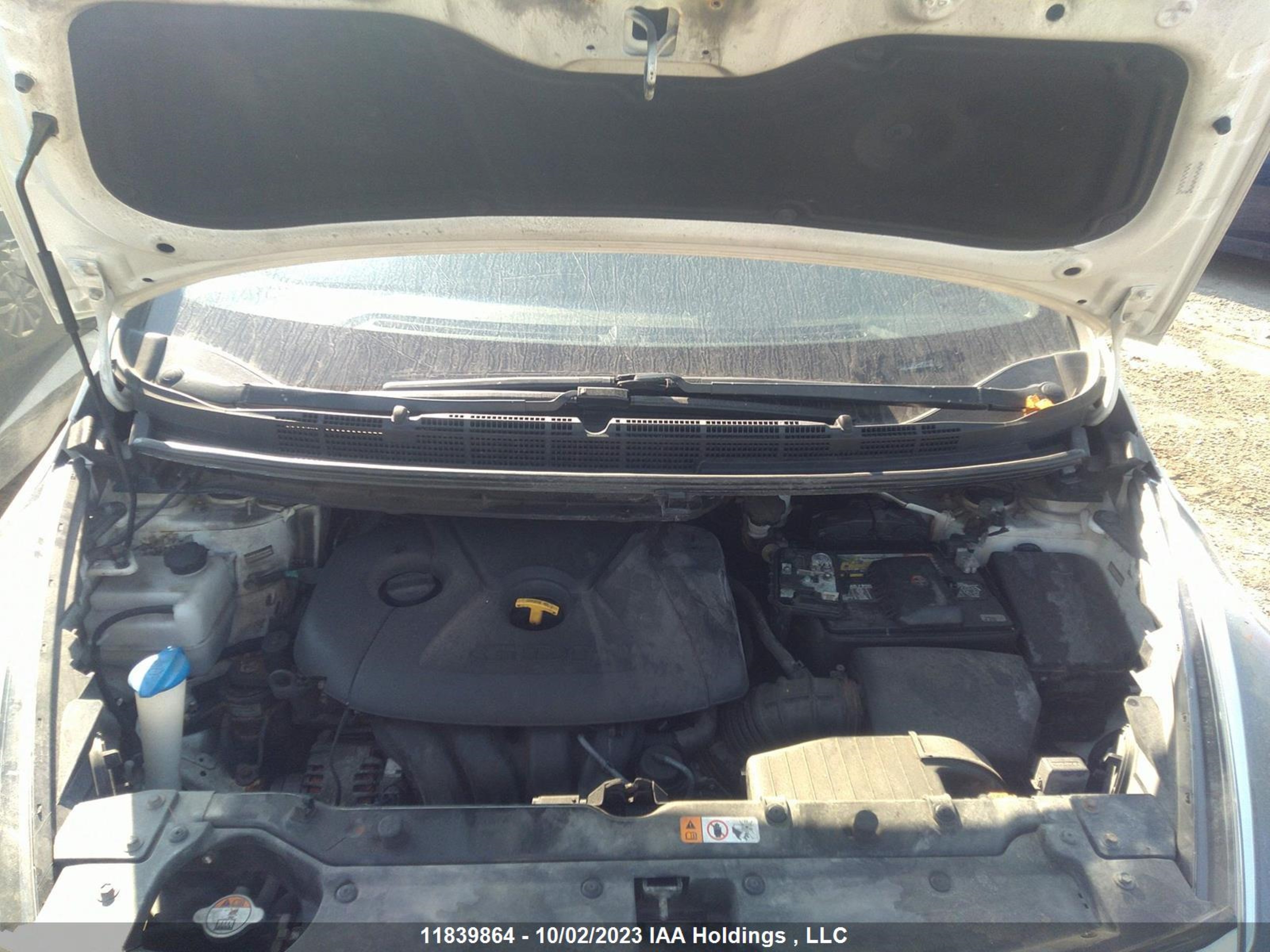 Photo 9 VIN: KNAHU8A30E7041562 - KIA RONDO 