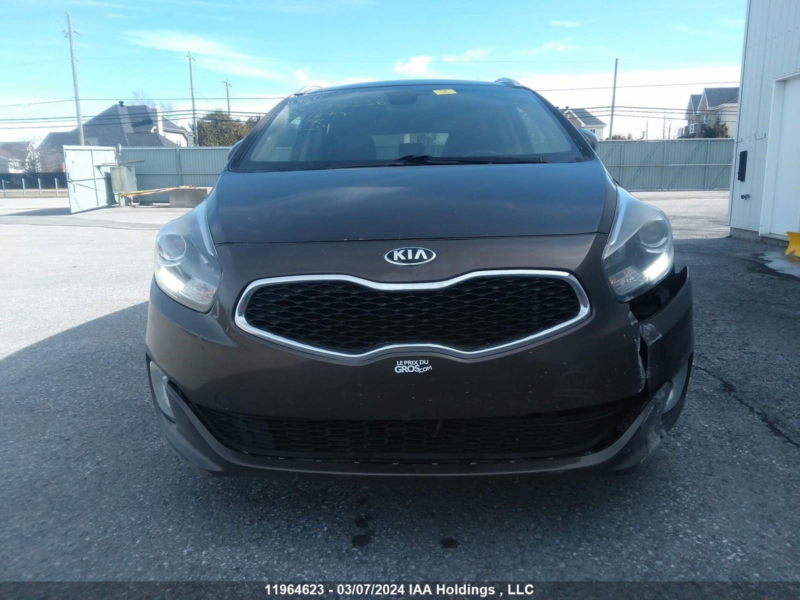 Photo 11 VIN: KNAHU8A30F7085336 - KIA RONDO 