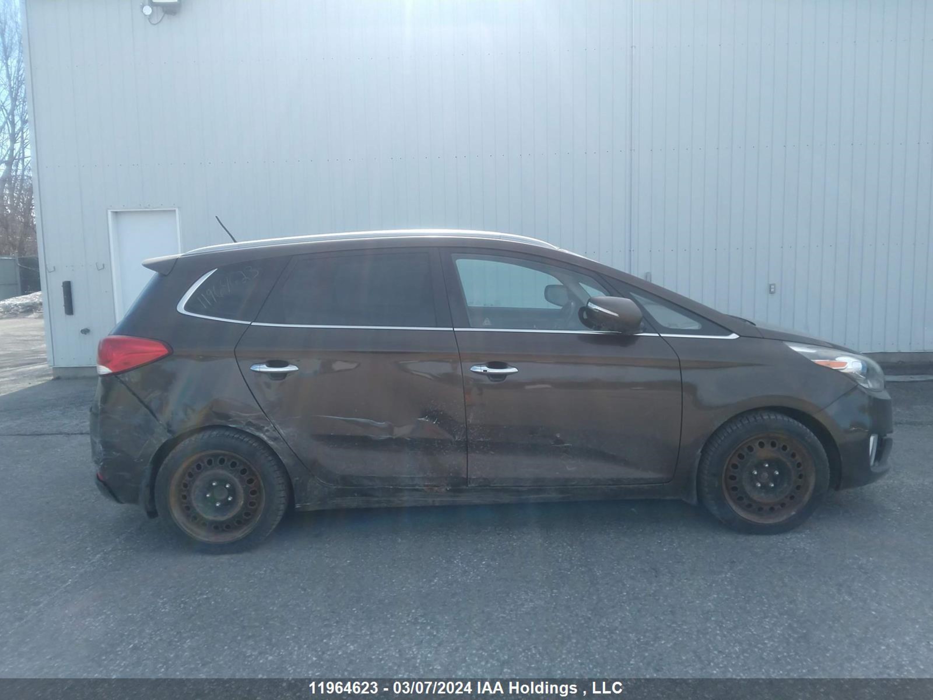 Photo 12 VIN: KNAHU8A30F7085336 - KIA RONDO 