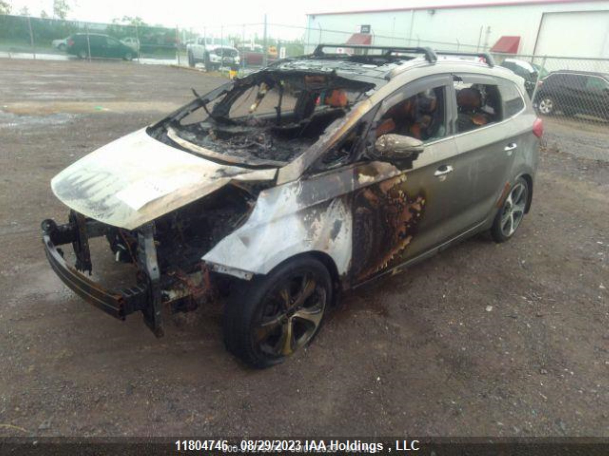 Photo 3 VIN: KNAHU8A33E7020687 - KIA RONDO 