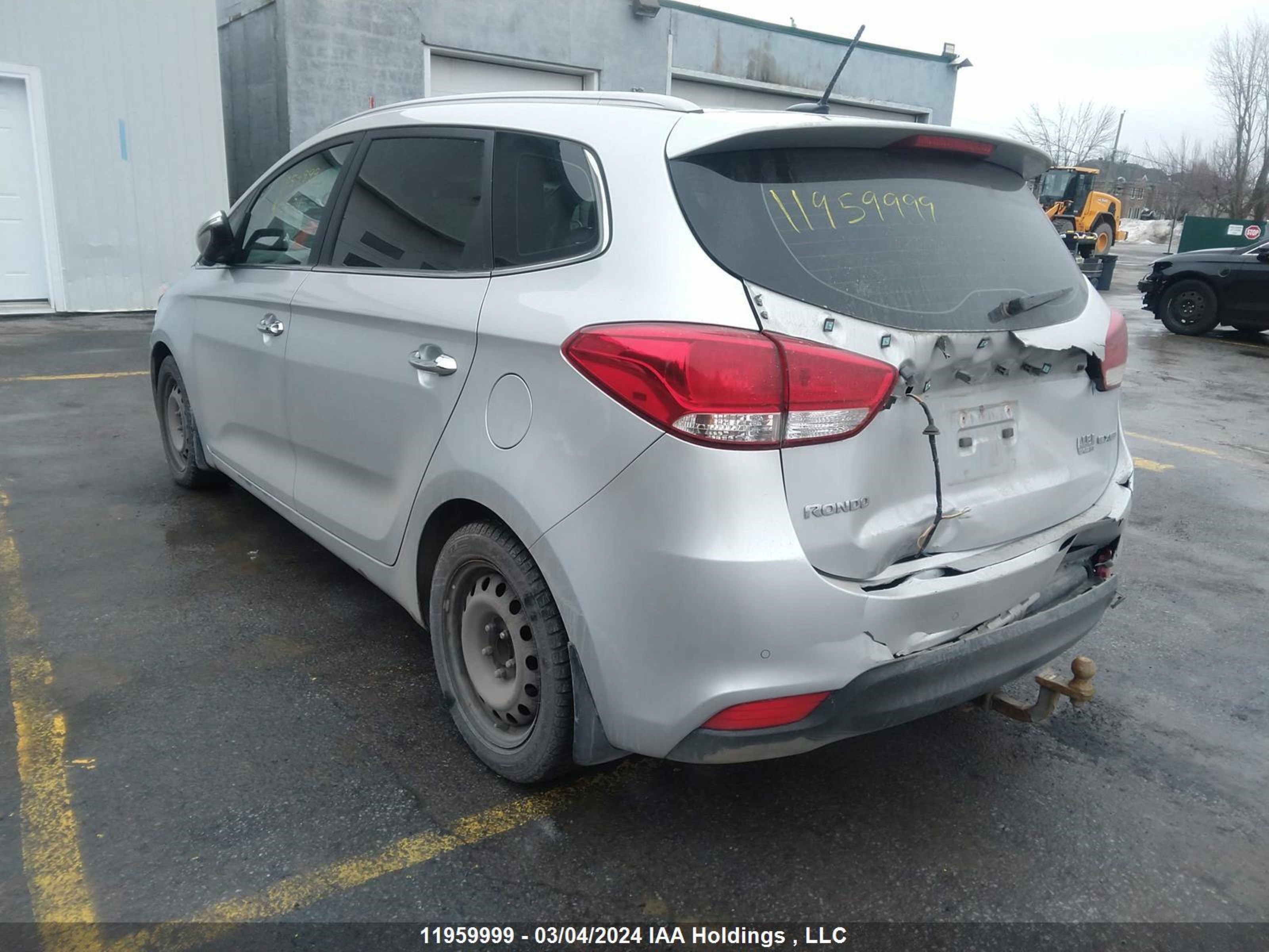 Photo 2 VIN: KNAHU8A34E7058770 - KIA RONDO 