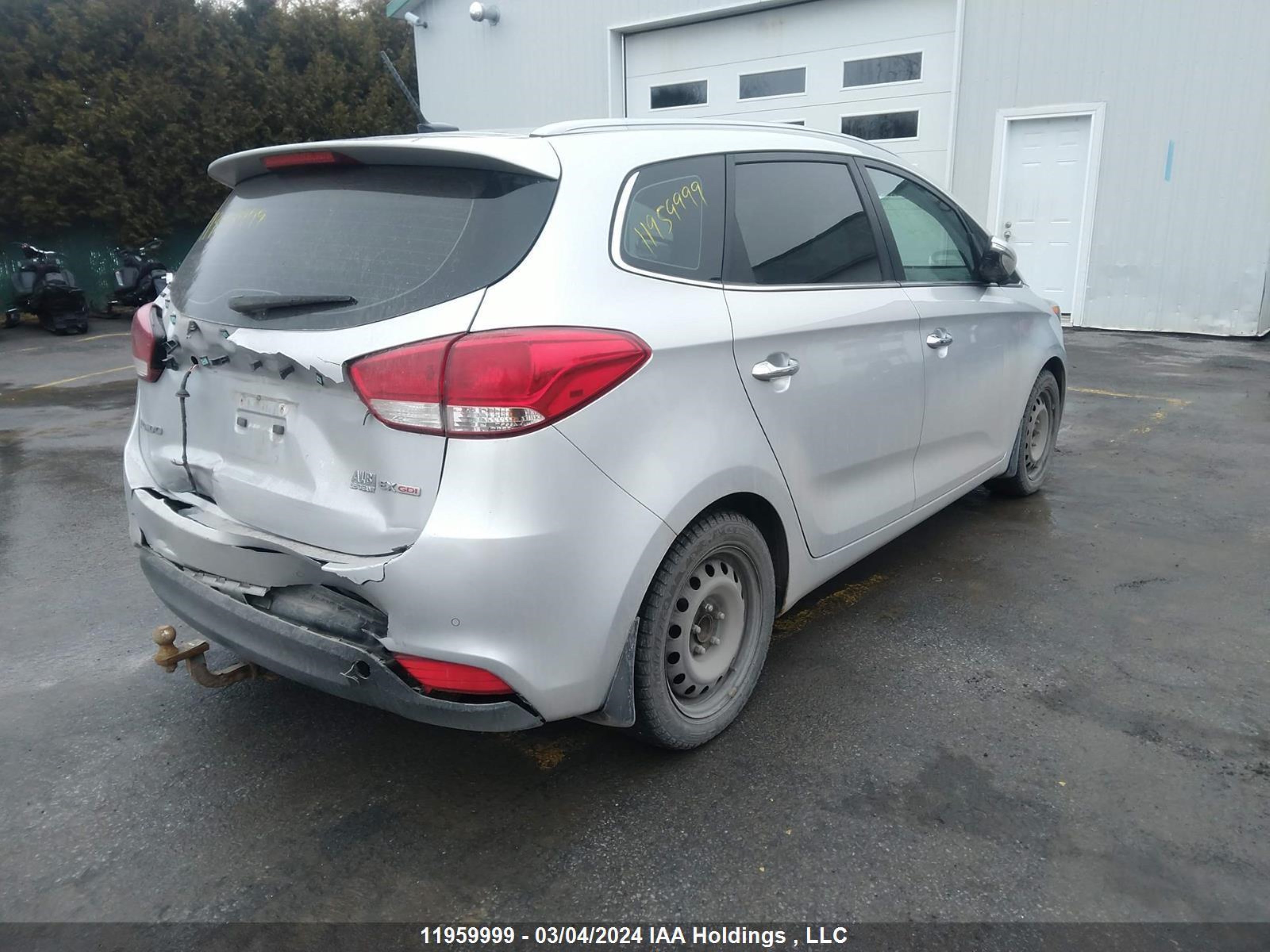 Photo 3 VIN: KNAHU8A34E7058770 - KIA RONDO 