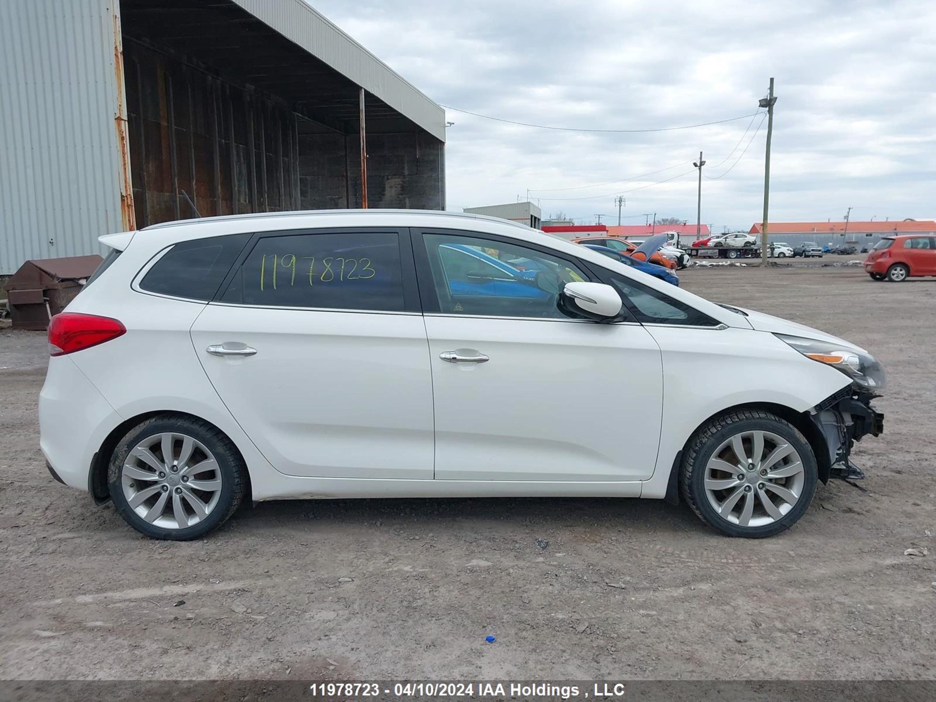 Photo 13 VIN: KNAHU8A38F7122293 - KIA RONDO 