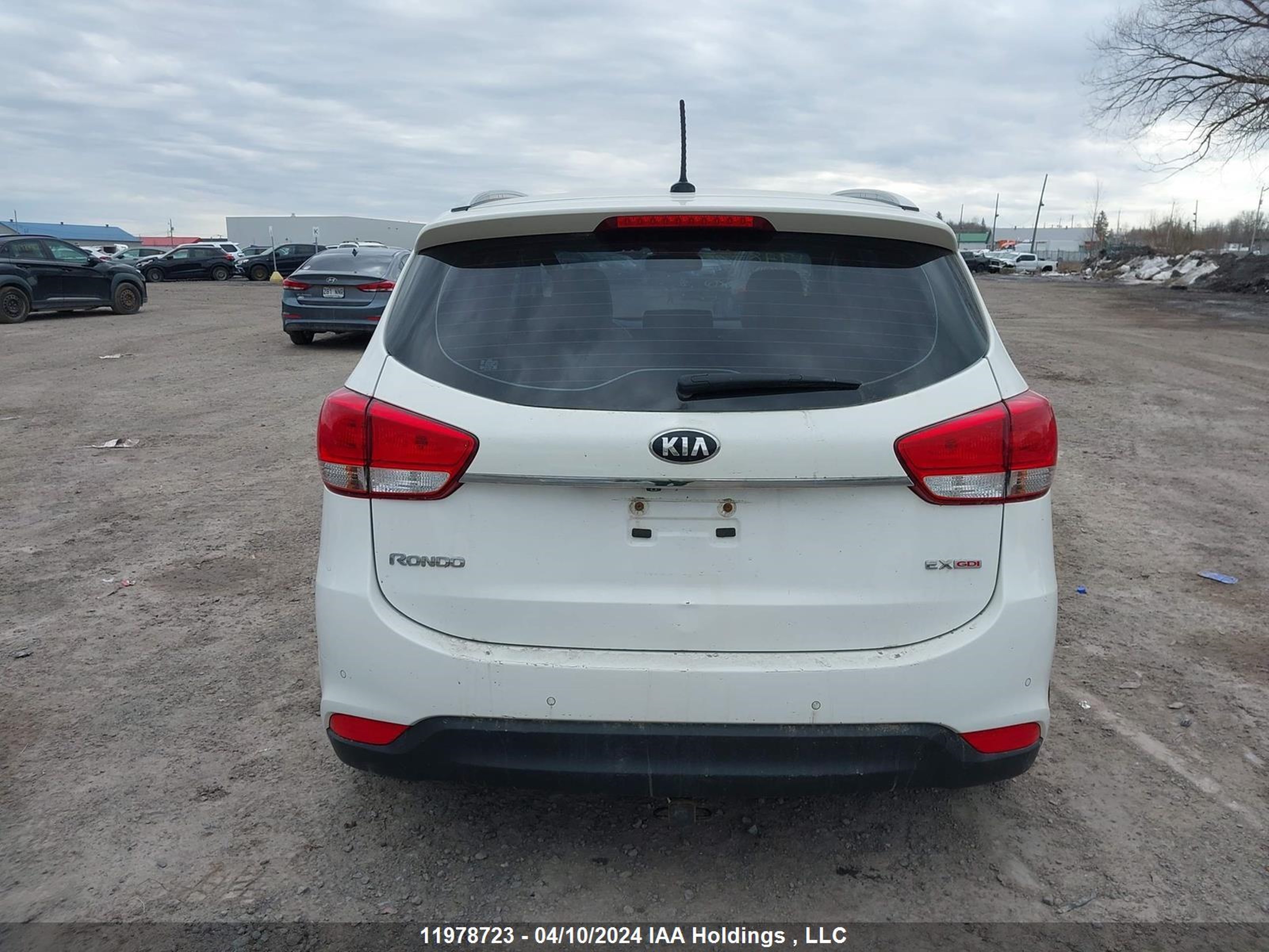 Photo 16 VIN: KNAHU8A38F7122293 - KIA RONDO 