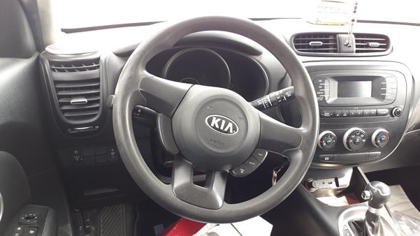 Photo 13 VIN: KNAJN8115F7730978 - KIA SOUL 