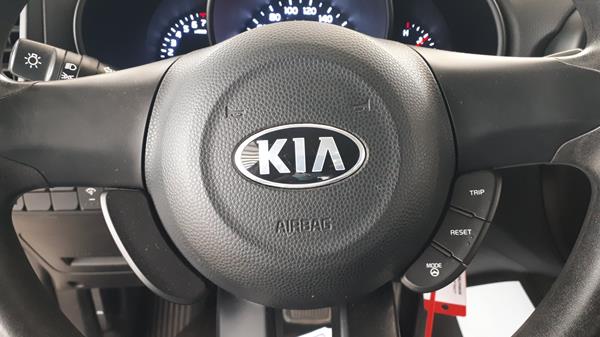 Photo 13 VIN: KNAJN811XG7323563 - KIA SOUL 