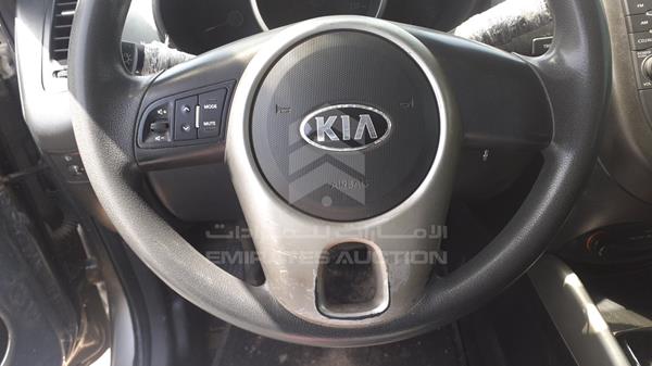 Photo 12 VIN: KNAJT811XD7543951 - KIA SOUL 