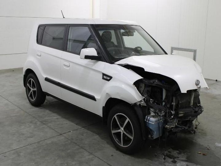 Photo 2 VIN: KNAJT813AA7134572 - KIA SOUL MPV 