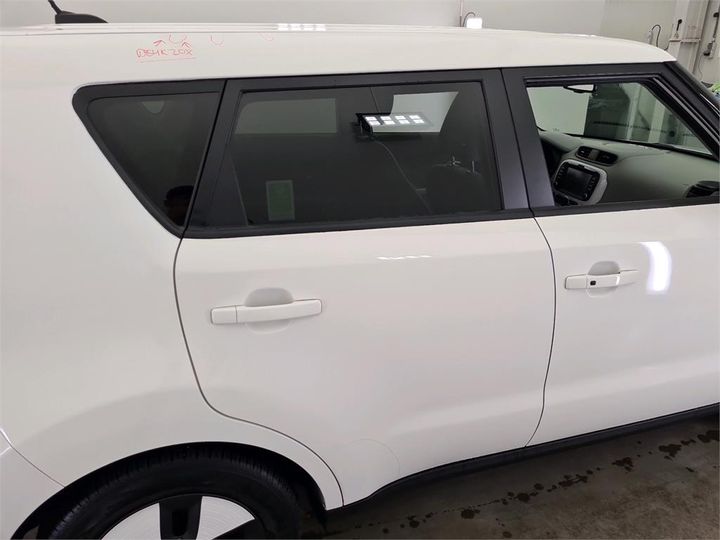 Photo 17 VIN: KNAJX81EFH7021698 - KIA SOUL 