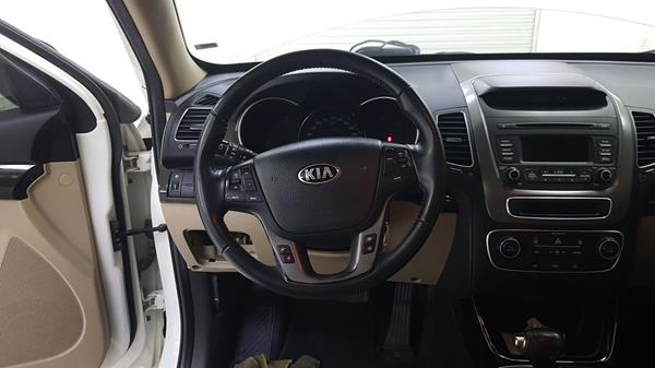 Photo 11 VIN: KNAKU8111F5567572 - KIA SORENTO 