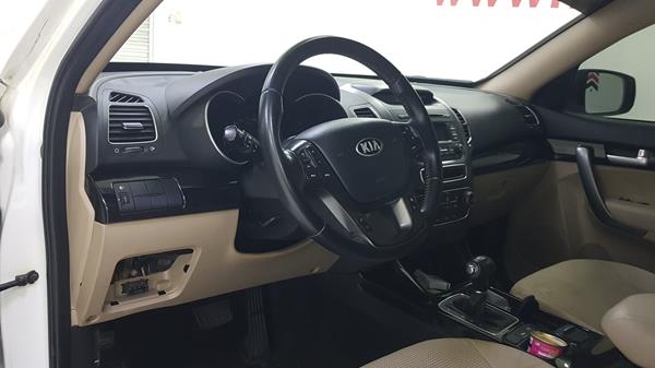 Photo 9 VIN: KNAKU8111F5567572 - KIA SORENTO 