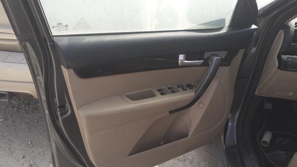 Photo 8 VIN: KNAKU8112D5400828 - KIA SORENTO 