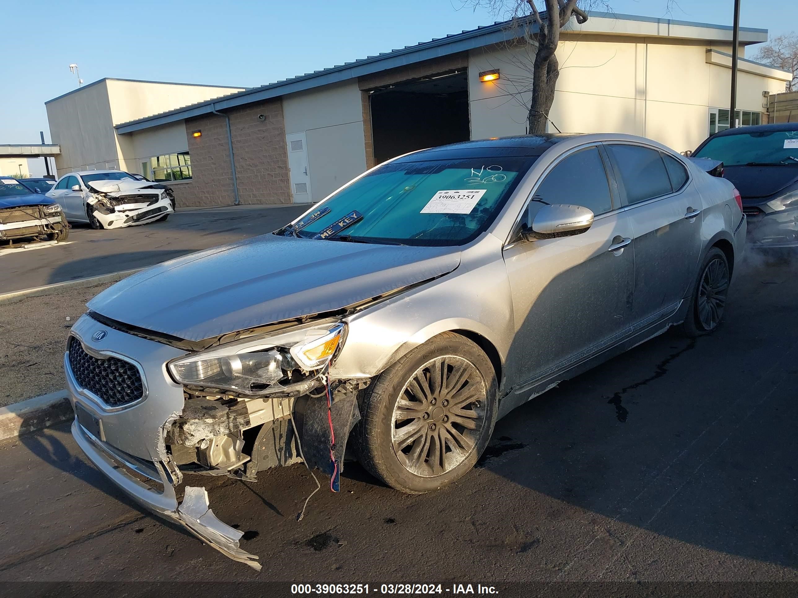 Photo 5 VIN: KNALN4D76E5137528 - KIA CADENZA 