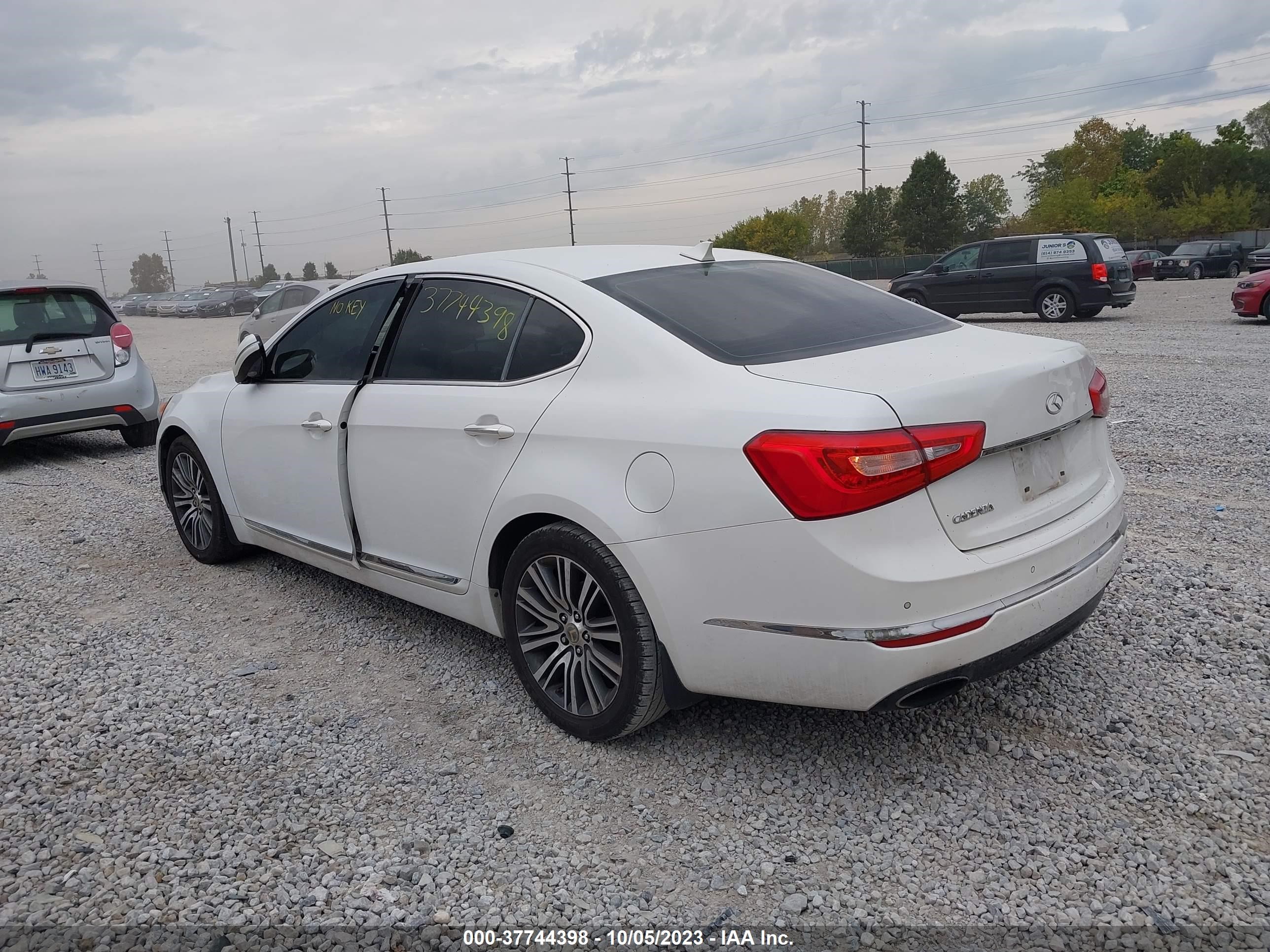 Photo 2 VIN: KNALN4D7XF5177452 - KIA CADENZA 