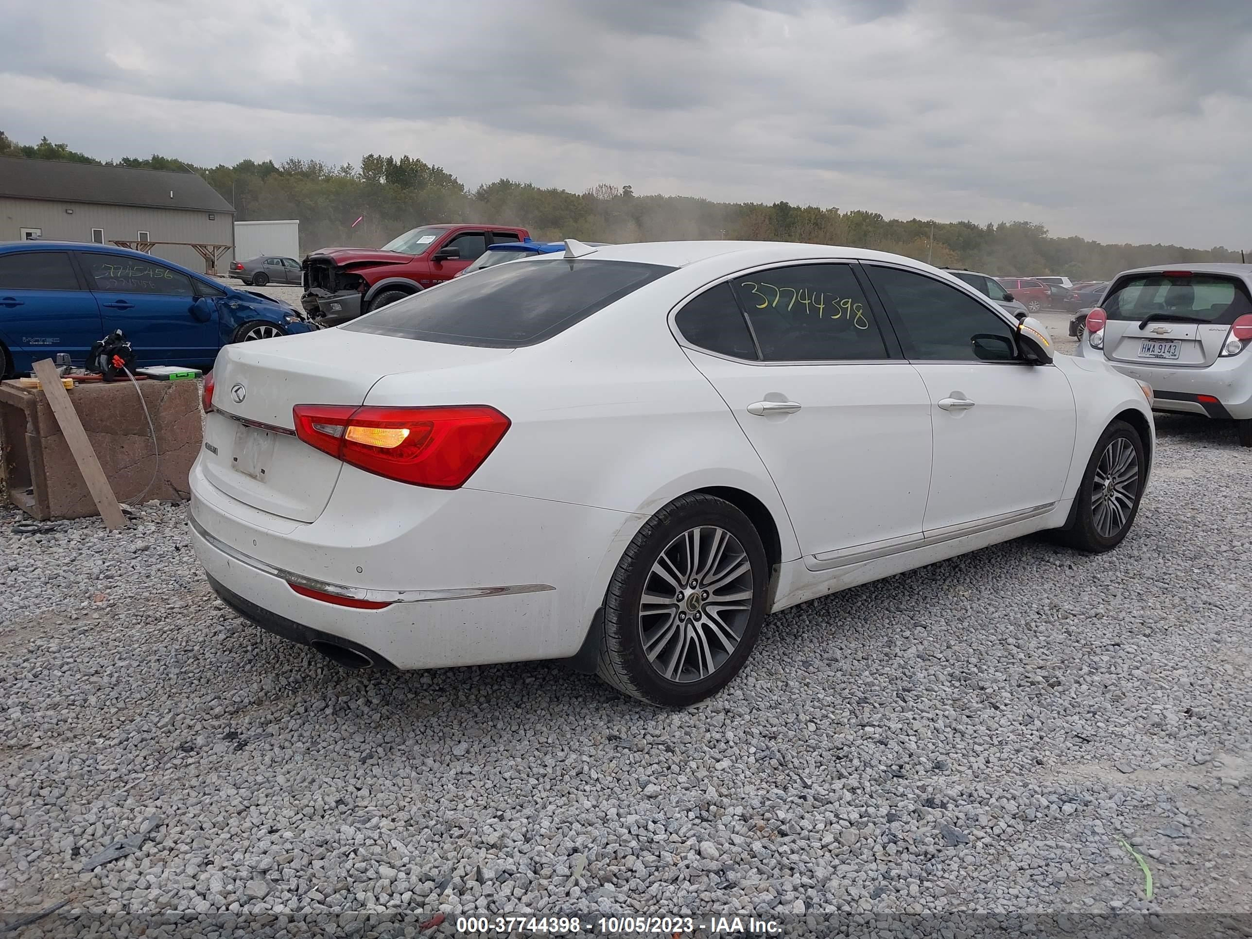 Photo 3 VIN: KNALN4D7XF5177452 - KIA CADENZA 