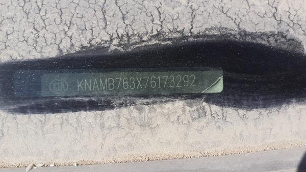 Photo 1 VIN: KNAMB763X76173292 - KIA CARNIVAL 