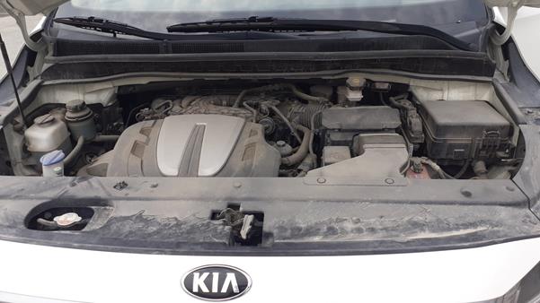 Photo 29 VIN: KNAMB8122H6274011 - KIA CARNIVAL 