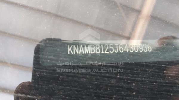 Photo 3 VIN: KNAMB8125J6430936 - KIA CARNIVAL 