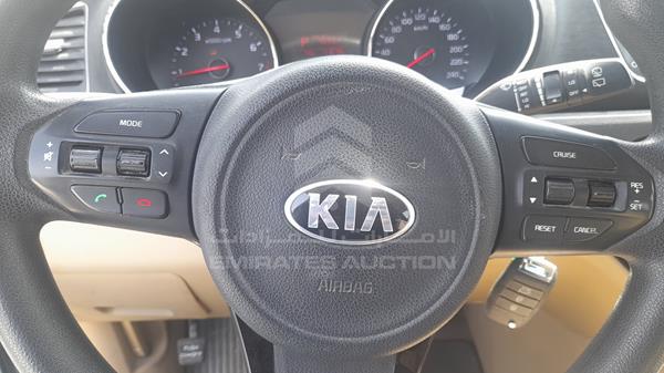 Photo 12 VIN: KNAMB812XG6152236 - KIA CARNIVAL 