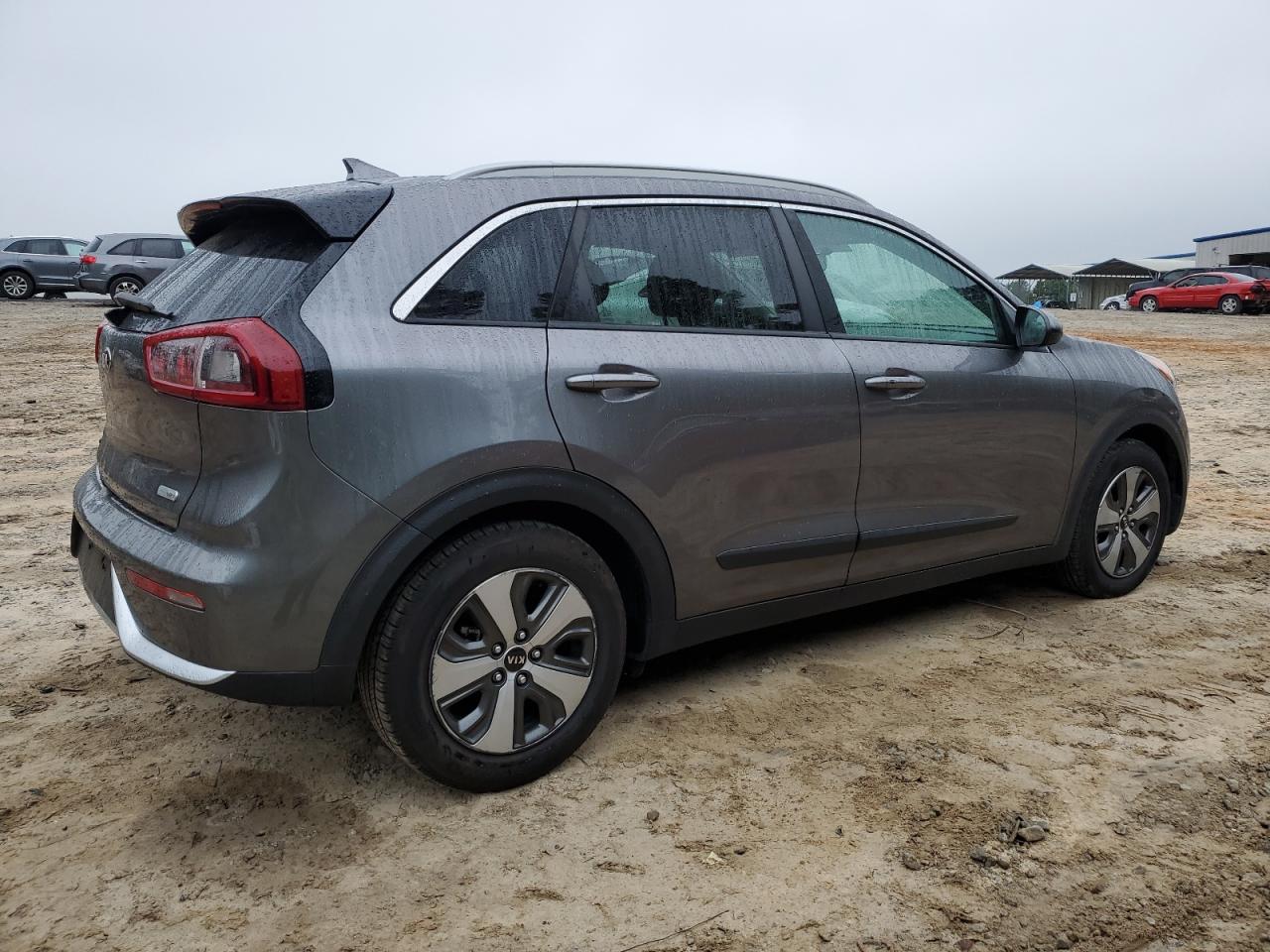 Photo 2 VIN: KNDCB3LC0J5117421 - KIA NIRO 