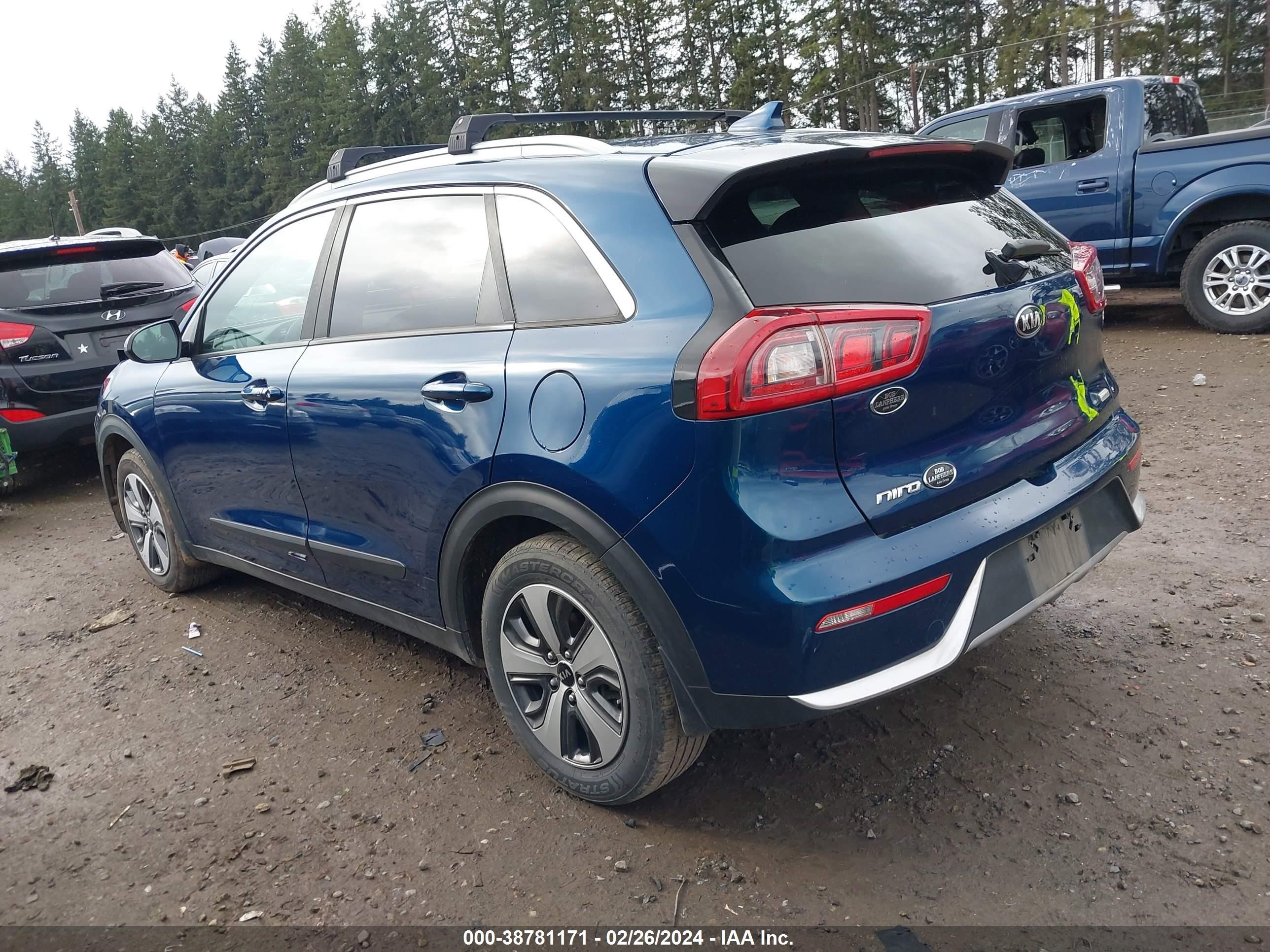 Photo 2 VIN: KNDCB3LC0J5138916 - KIA NIRO 