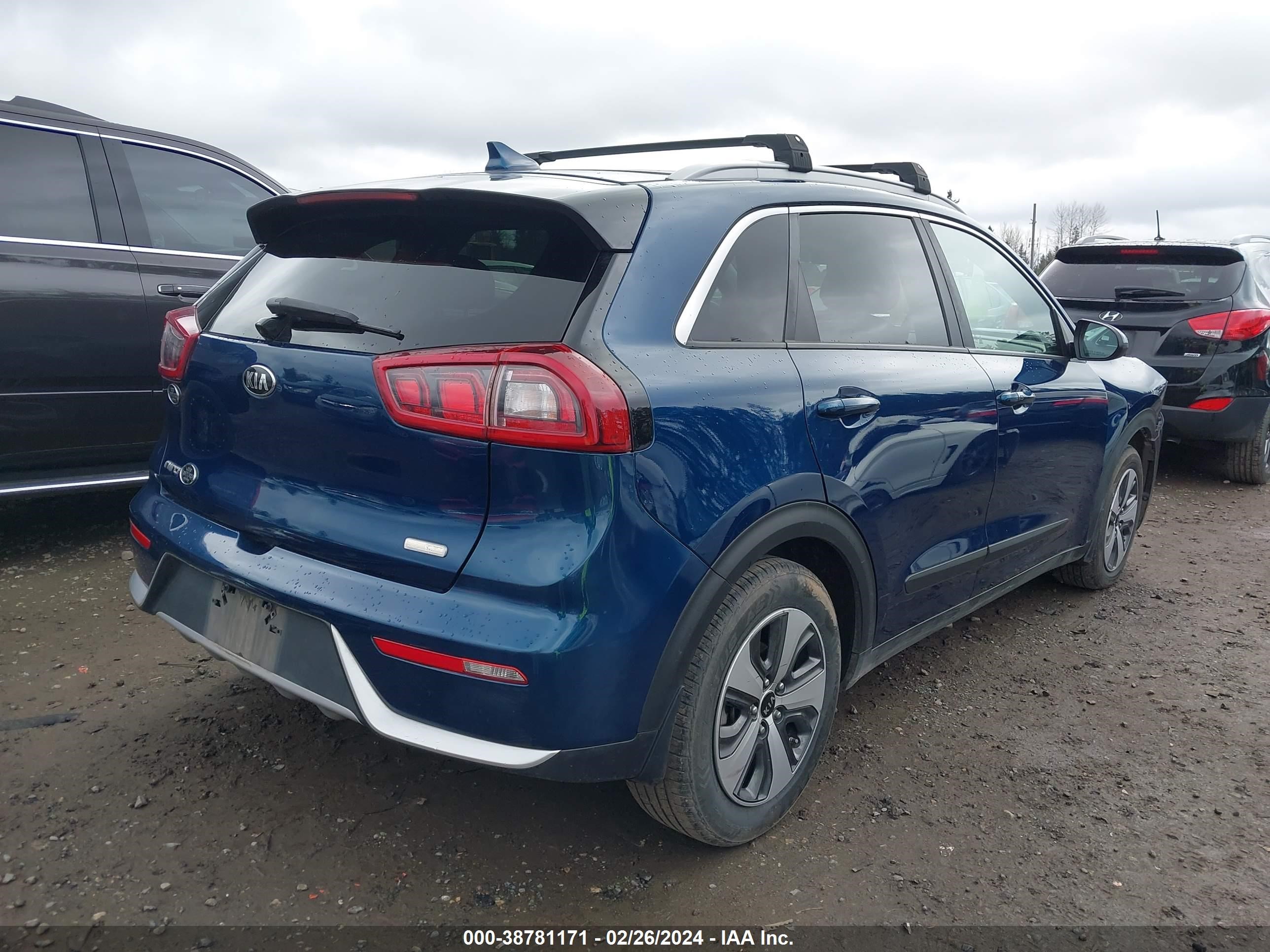 Photo 3 VIN: KNDCB3LC0J5138916 - KIA NIRO 