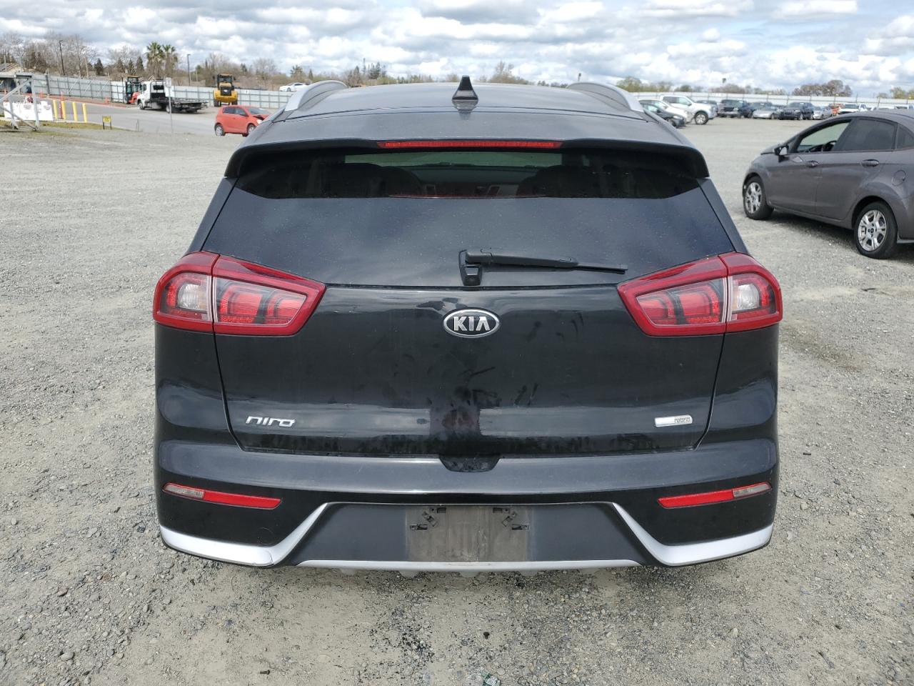 Photo 5 VIN: KNDCB3LC0J5210889 - KIA NIRO 