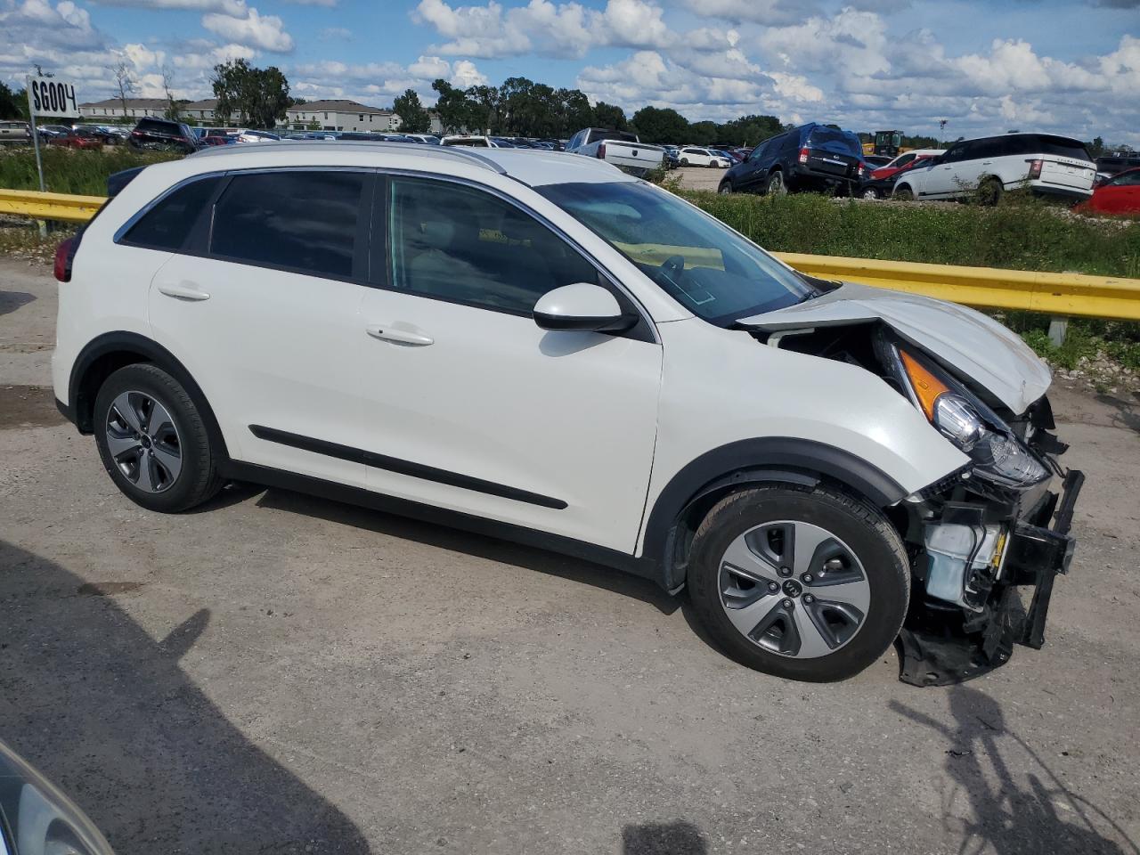 Photo 3 VIN: KNDCB3LC1K5342173 - KIA NIRO 