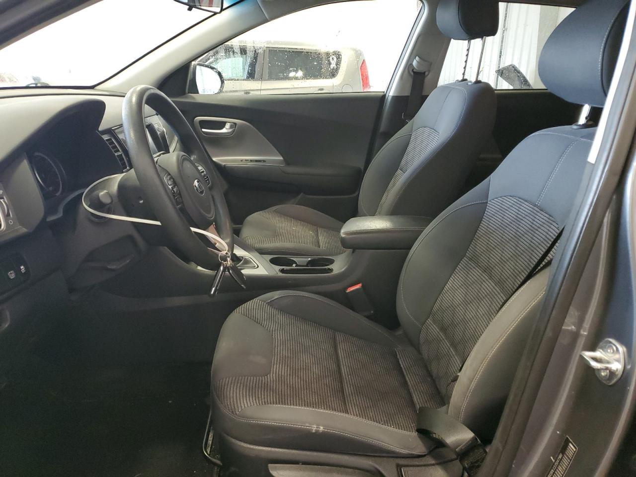 Photo 6 VIN: KNDCB3LC2J5147360 - KIA NIRO 