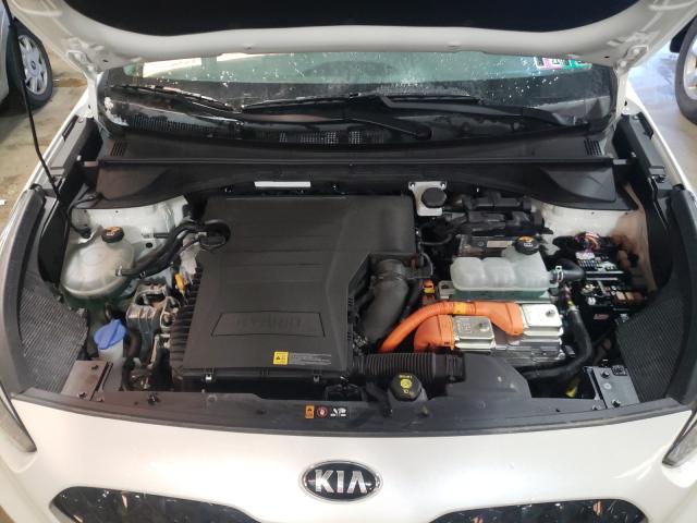 Photo 6 VIN: KNDCB3LC2LT420719 - KIA NIRO LX 