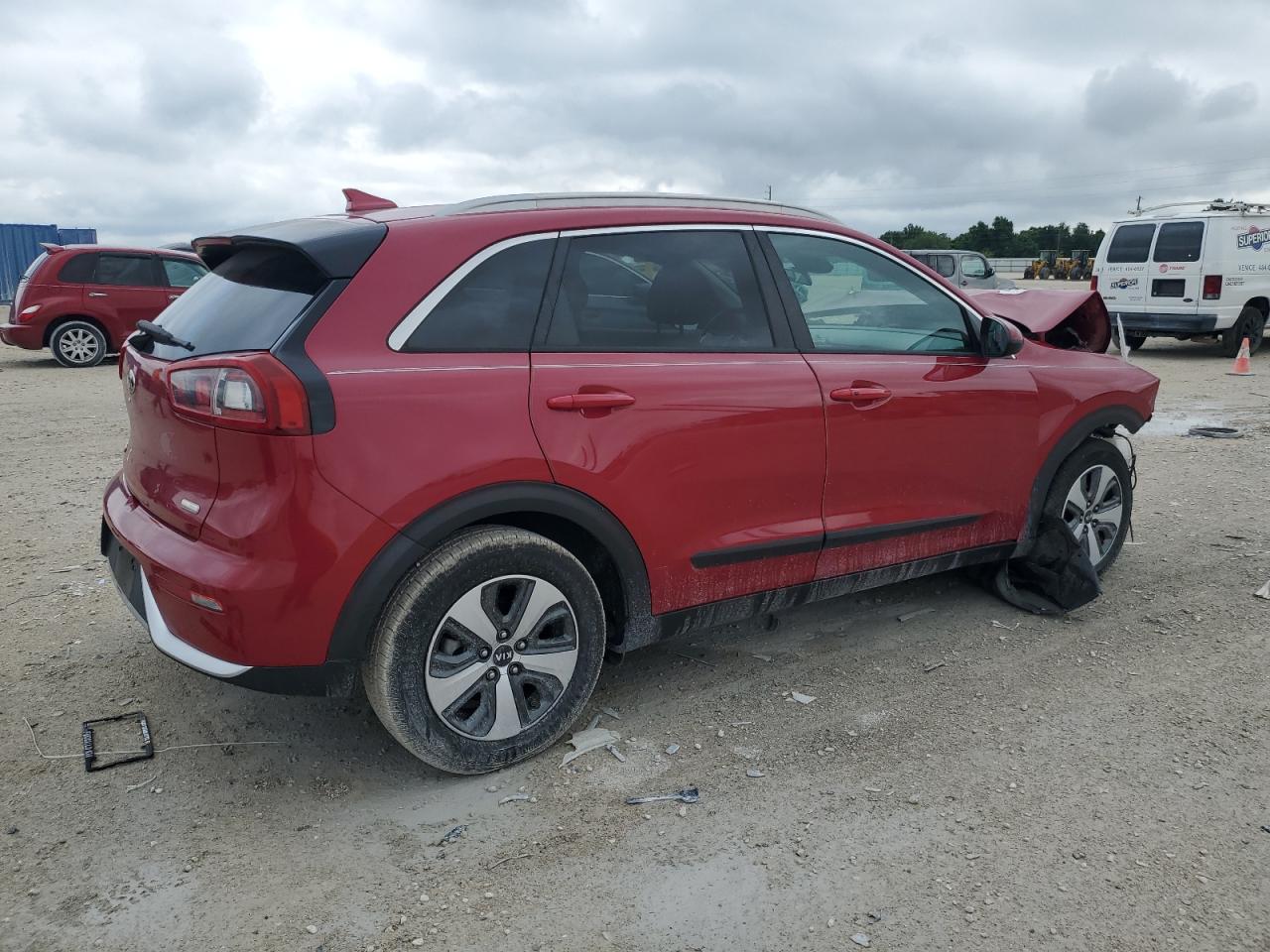 Photo 2 VIN: KNDCB3LC3H5069844 - KIA NIRO 