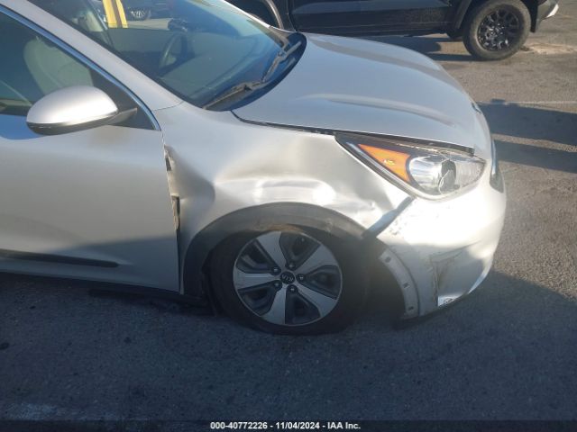 Photo 5 VIN: KNDCB3LC3H5087695 - KIA NIRO 