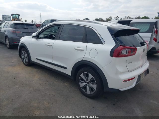 Photo 2 VIN: KNDCB3LC3J5132446 - KIA NIRO 