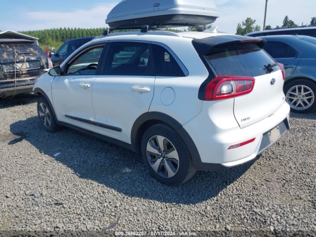 Photo 2 VIN: KNDCB3LC3J5210921 - KIA NIRO 