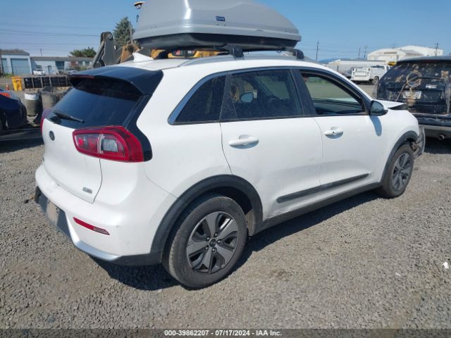 Photo 3 VIN: KNDCB3LC3J5210921 - KIA NIRO 