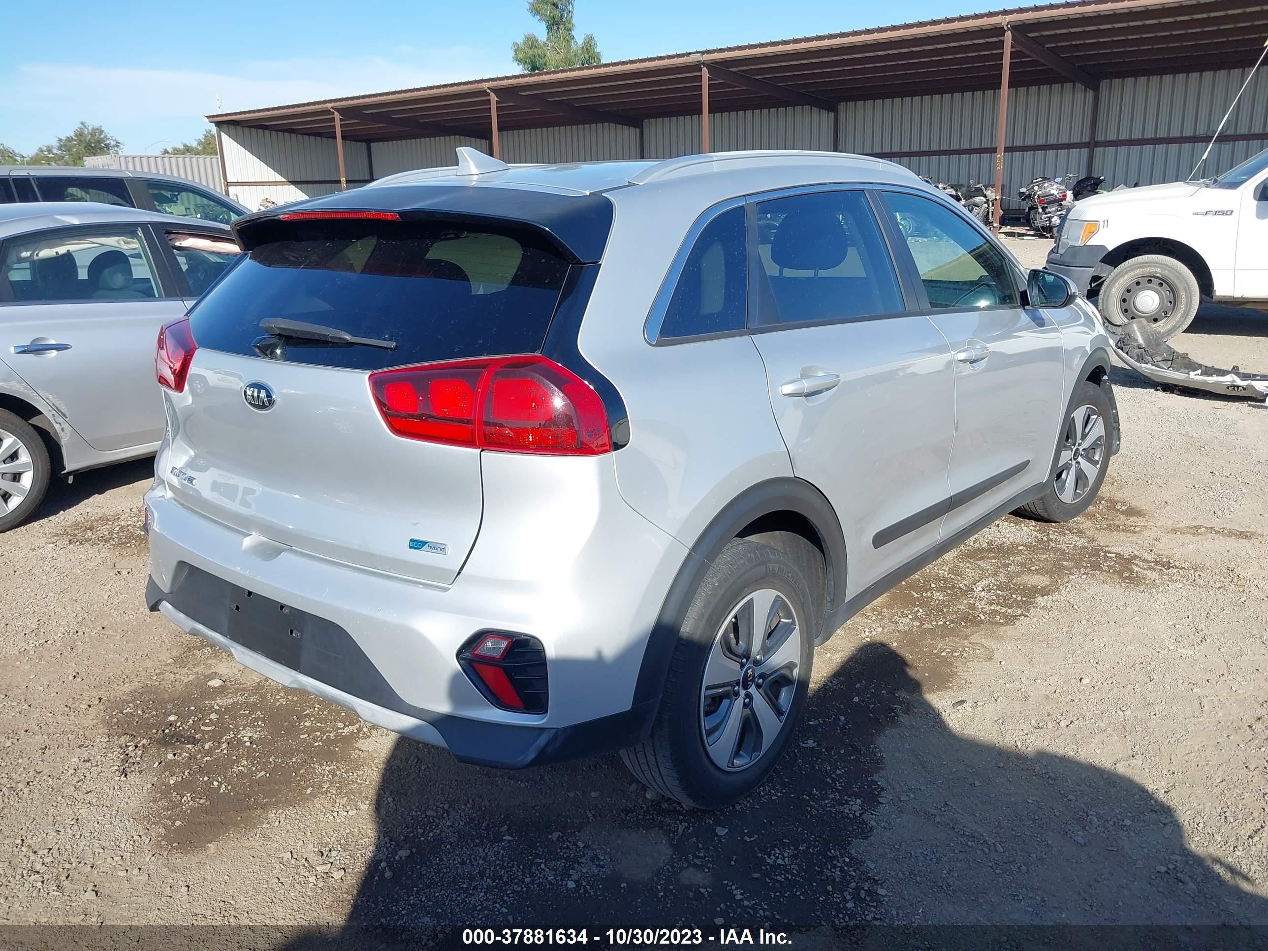 Photo 3 VIN: KNDCB3LC3L5372034 - KIA NIRO 