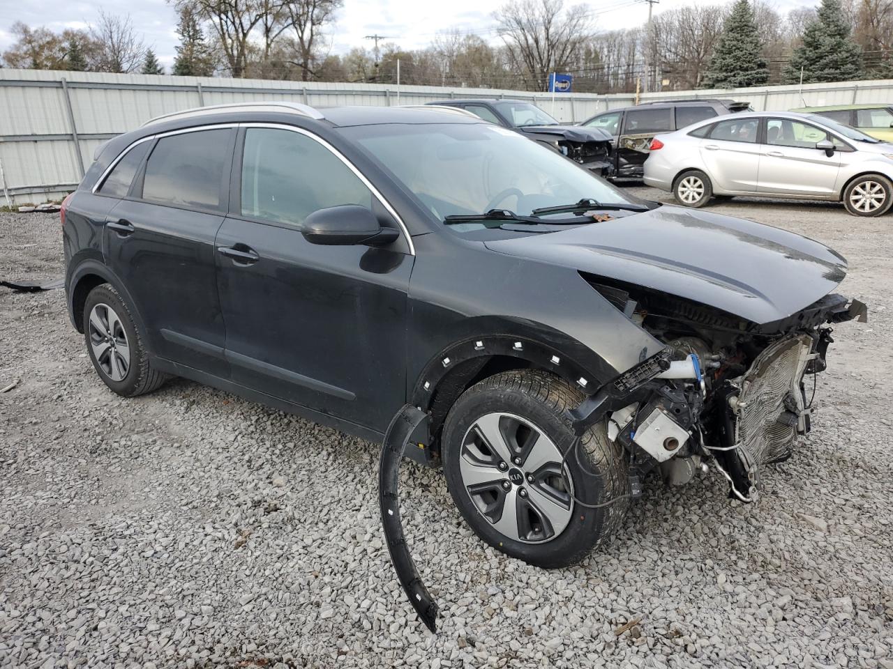 Photo 3 VIN: KNDCB3LC4H5069559 - KIA NIRO 