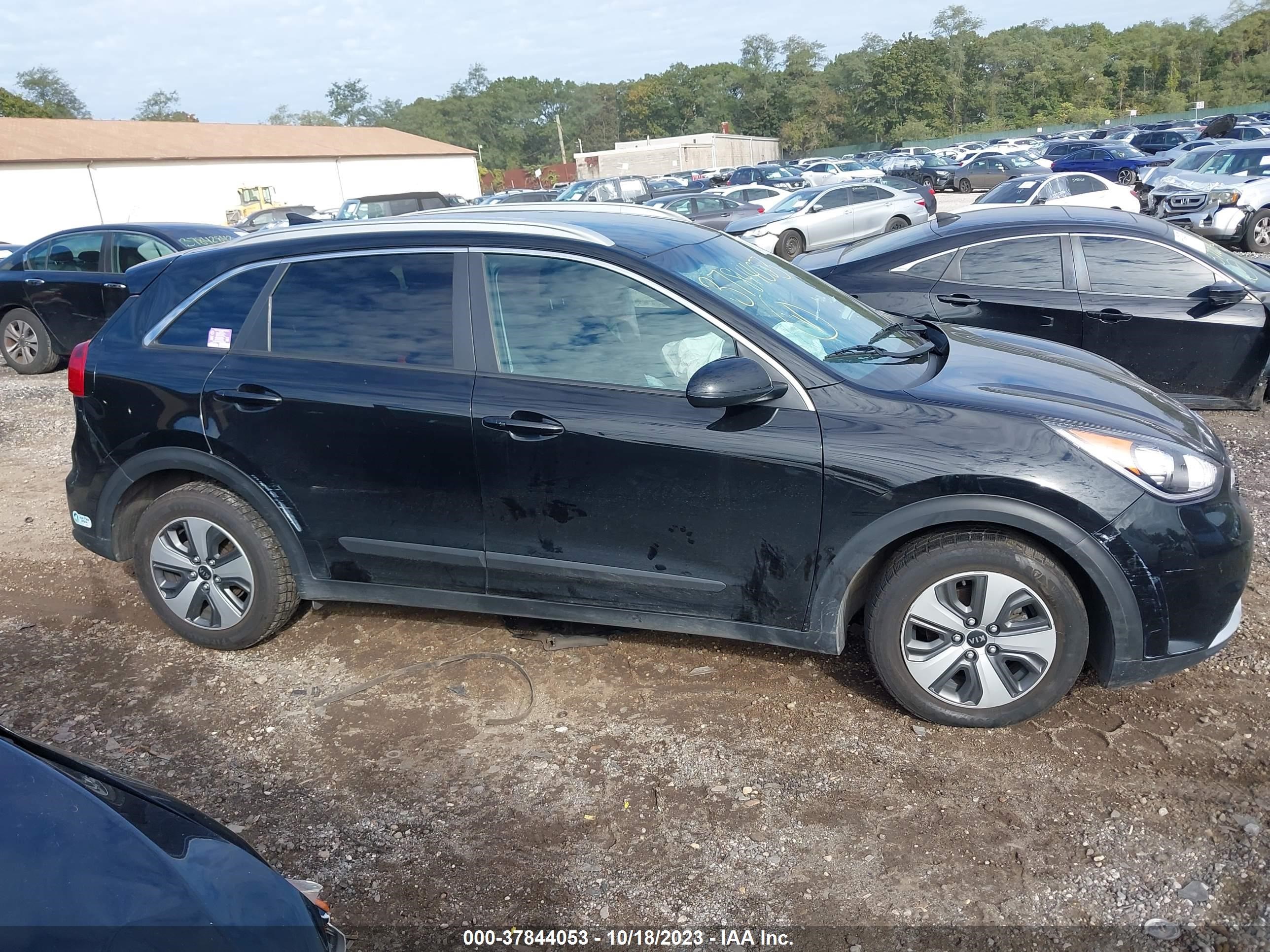 Photo 11 VIN: KNDCB3LC4H5074132 - KIA NIRO 