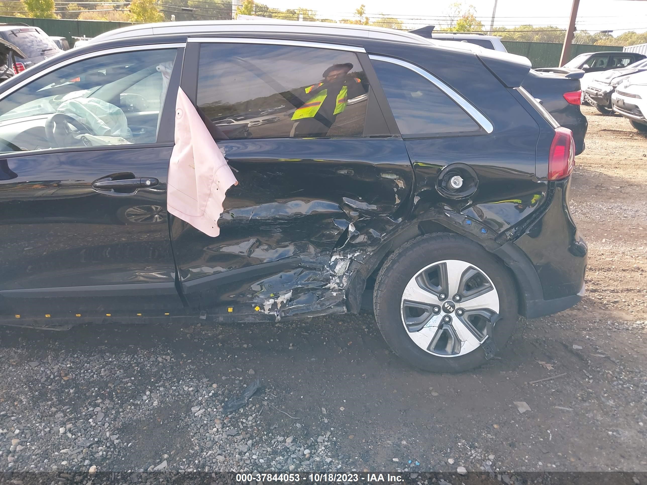 Photo 5 VIN: KNDCB3LC4H5074132 - KIA NIRO 