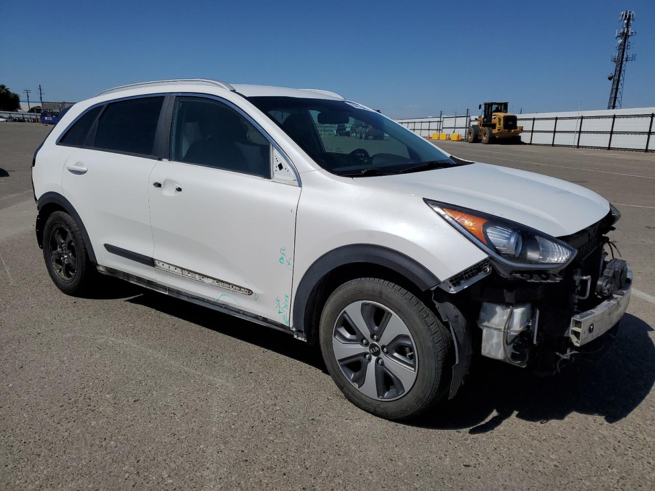 Photo 3 VIN: KNDCB3LC4K5284270 - KIA NIRO 