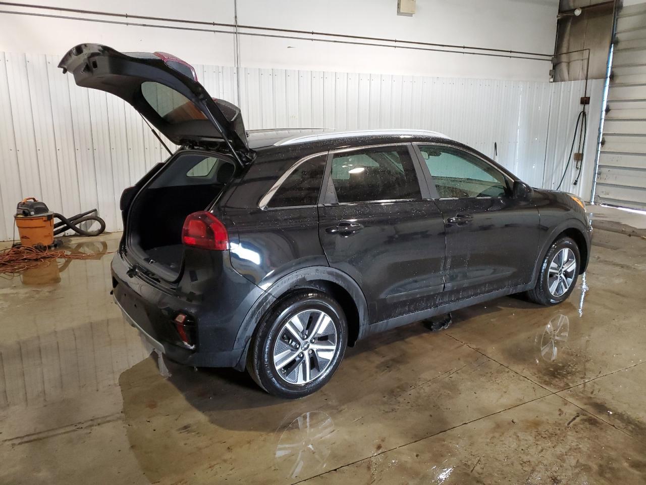 Photo 2 VIN: KNDCB3LC4N5511445 - KIA NIRO 